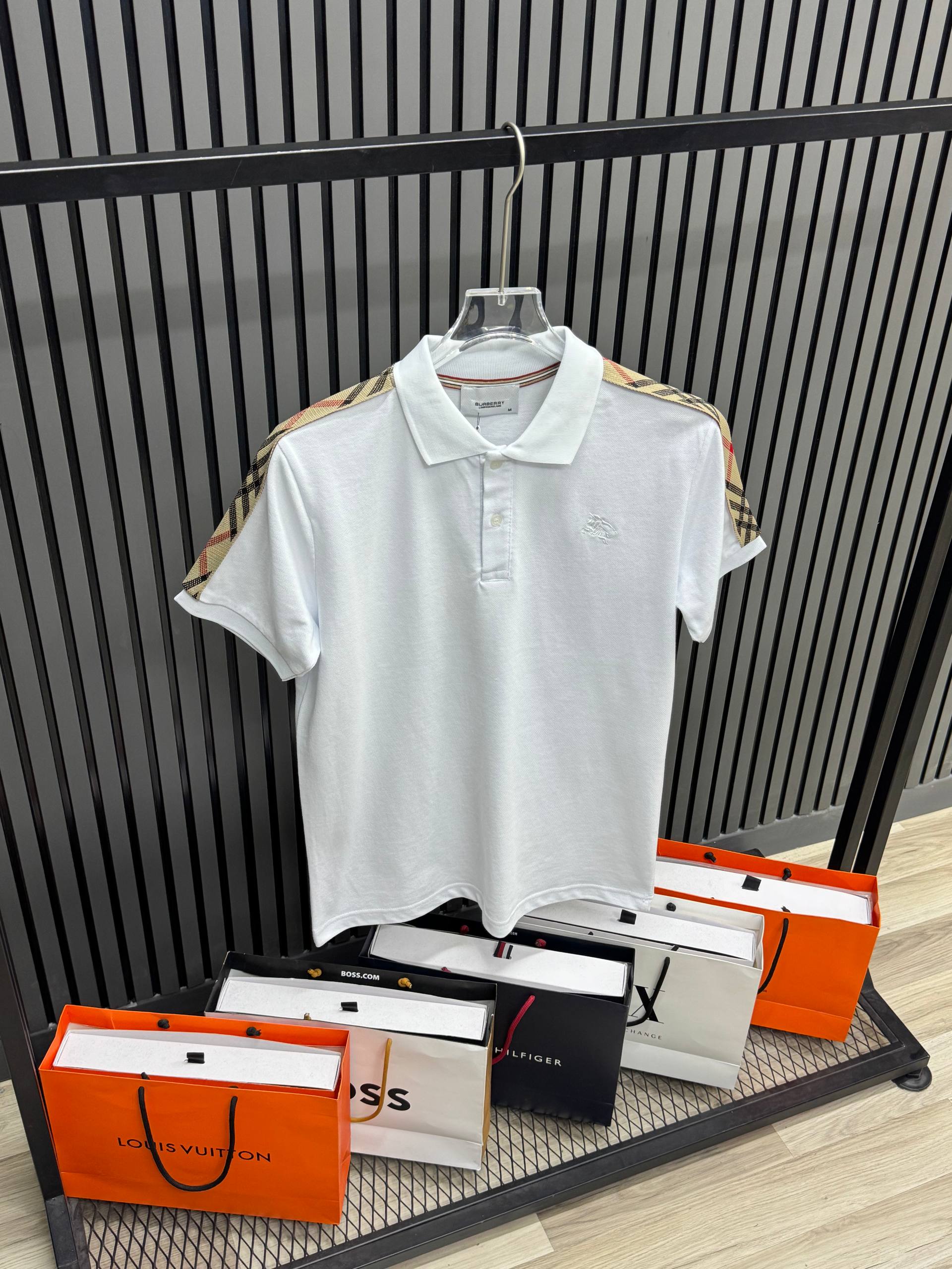 T-shirt Burberry - No28992