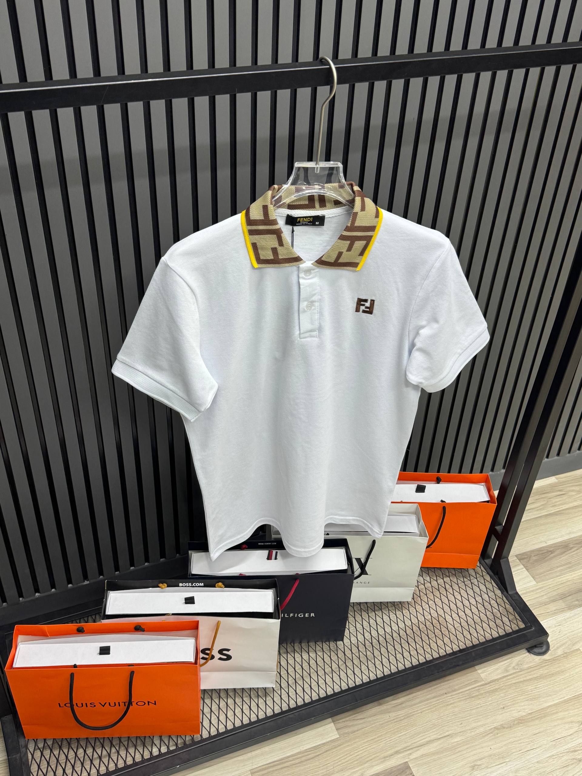 T-shirt Fendi - No290350
