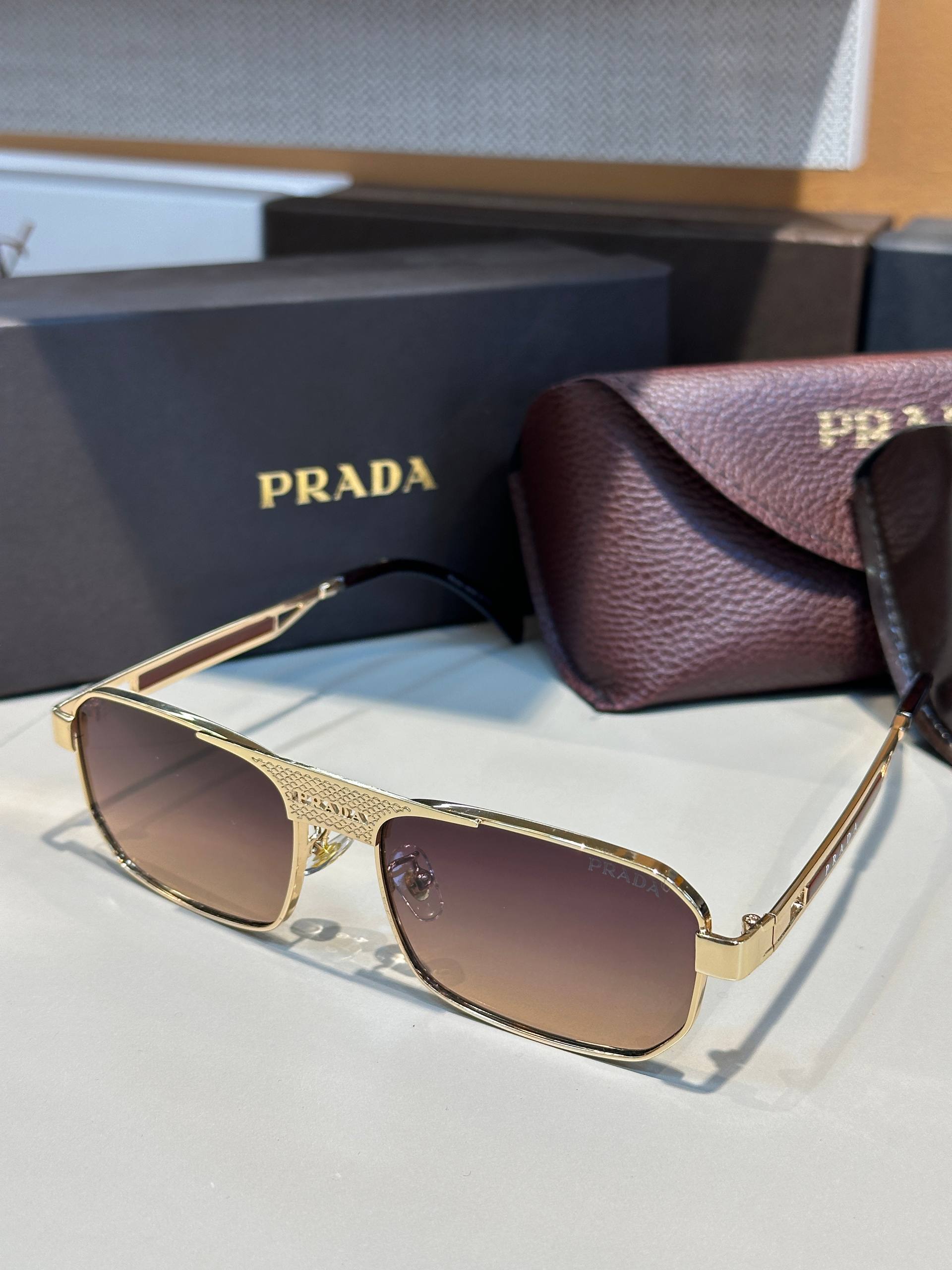 Prada - PD137