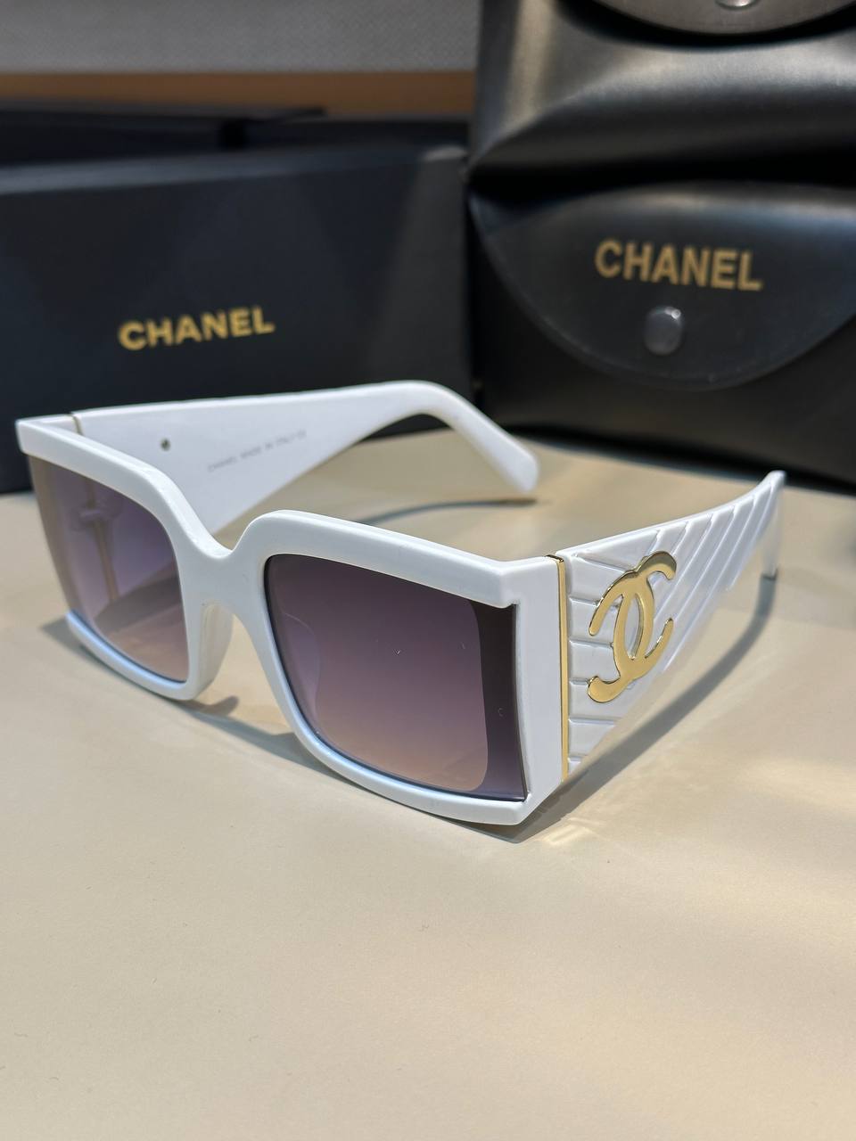 Chanel - CL057