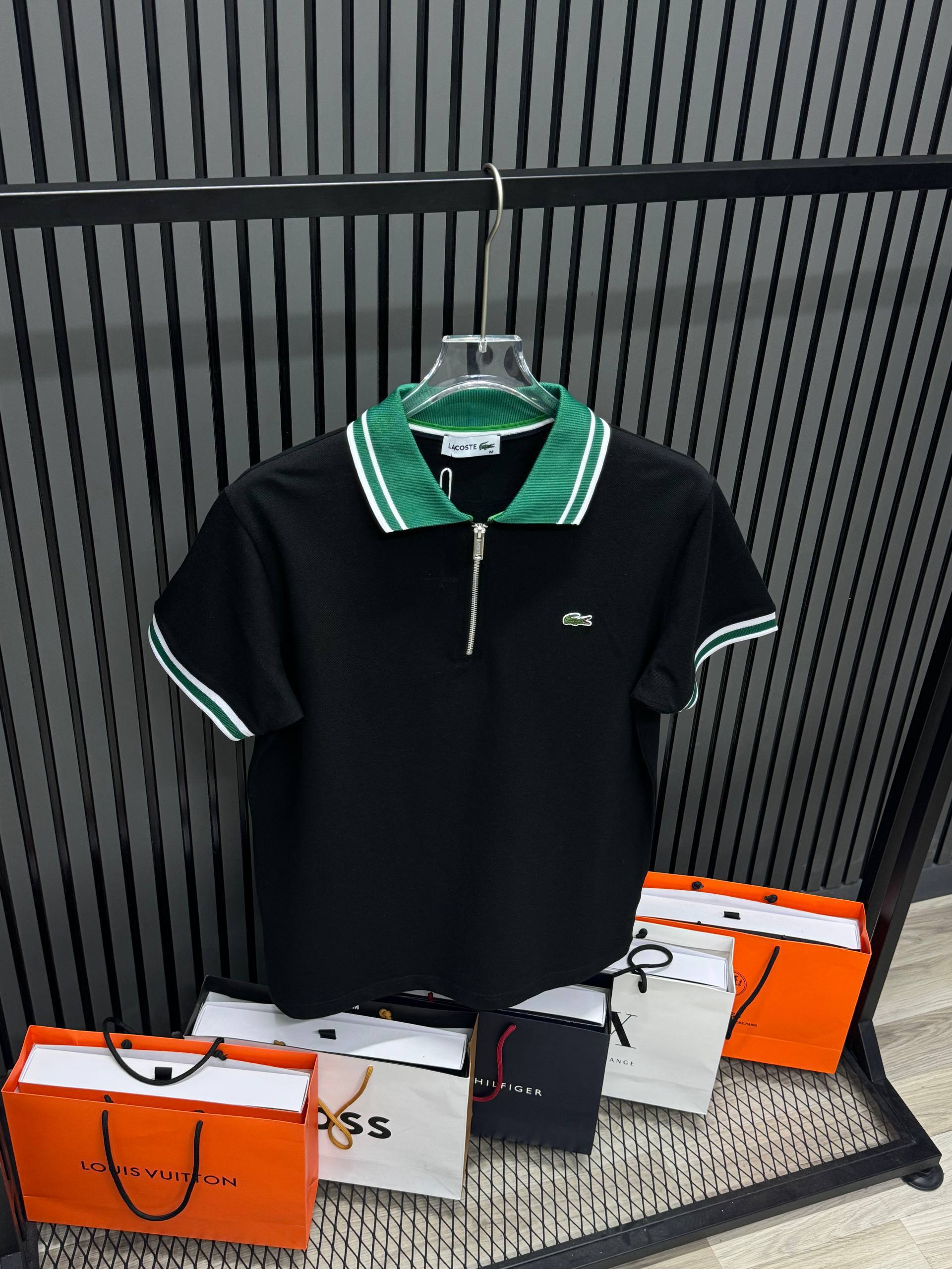 T-shirt Lacoste - No29028