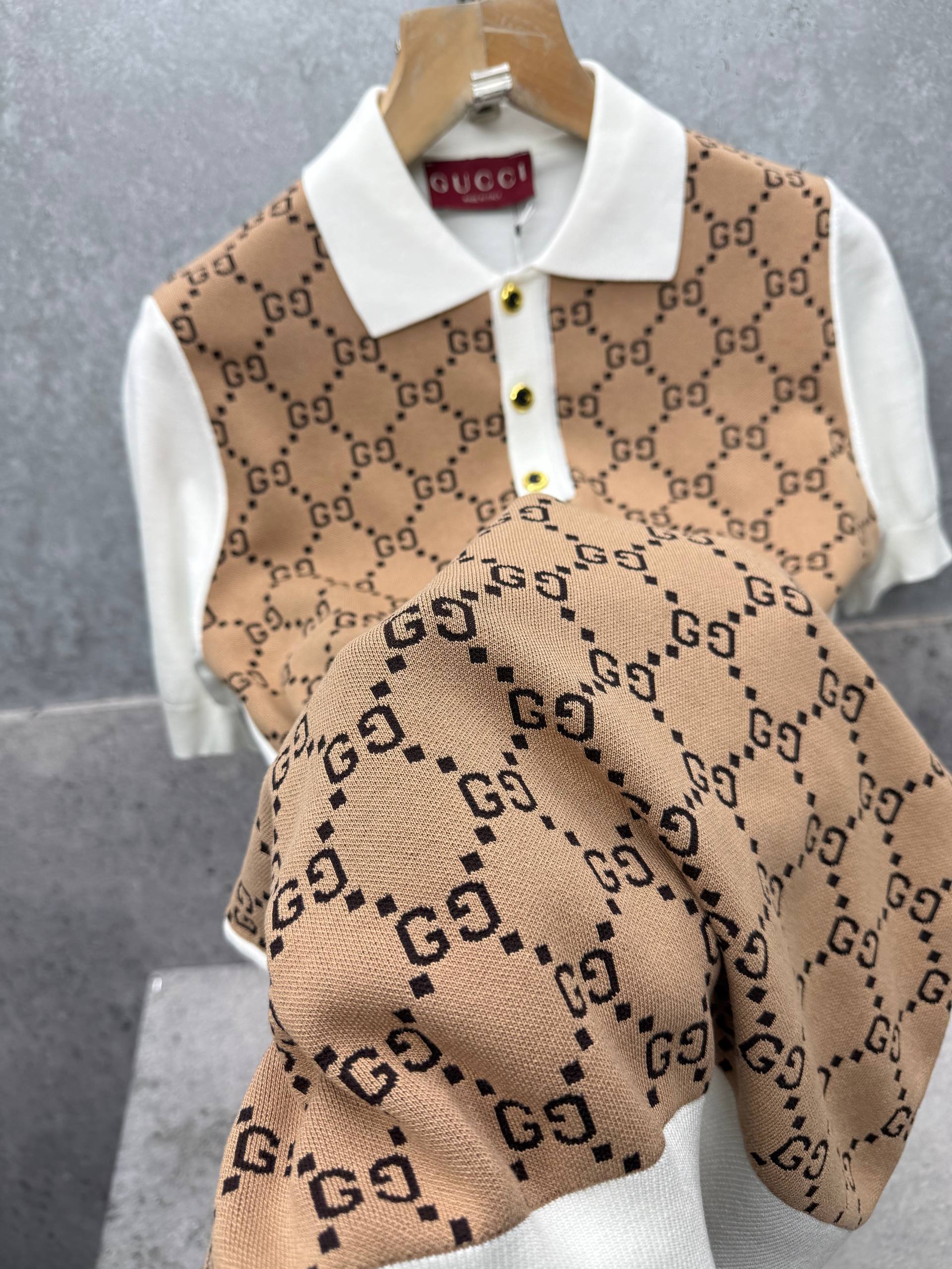 T-shirt Gucci - No290109