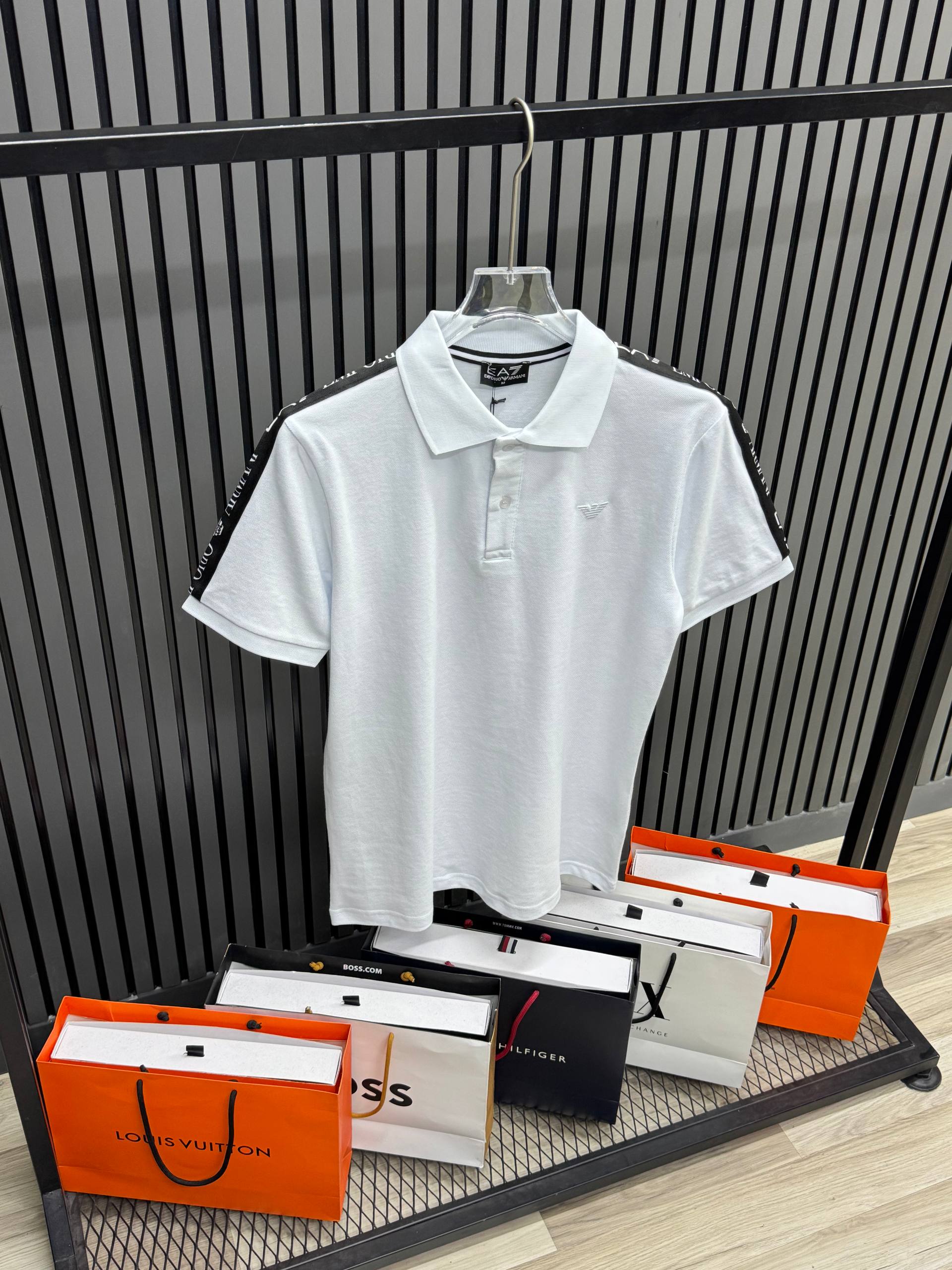 T-shirt Emporio Armani - No28697