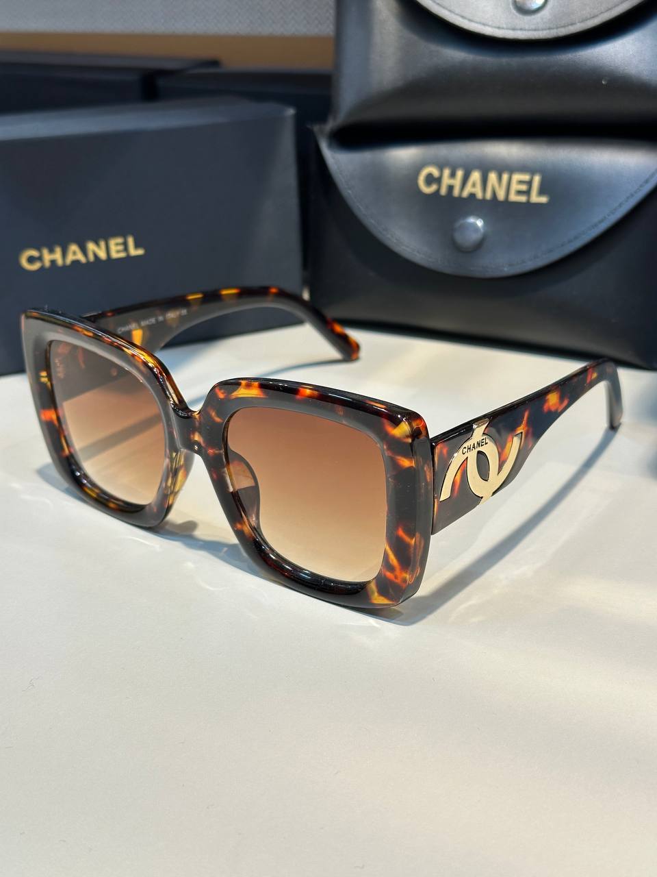 Chanel - CL056