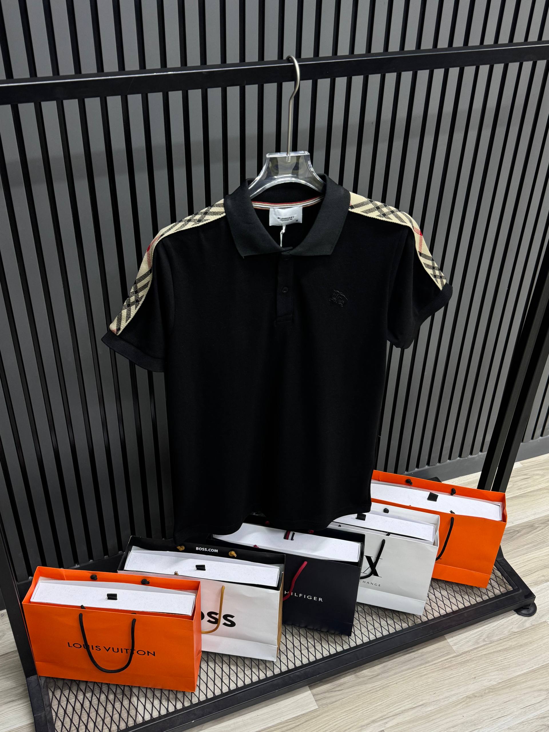 T-shirt Burberry - No28995