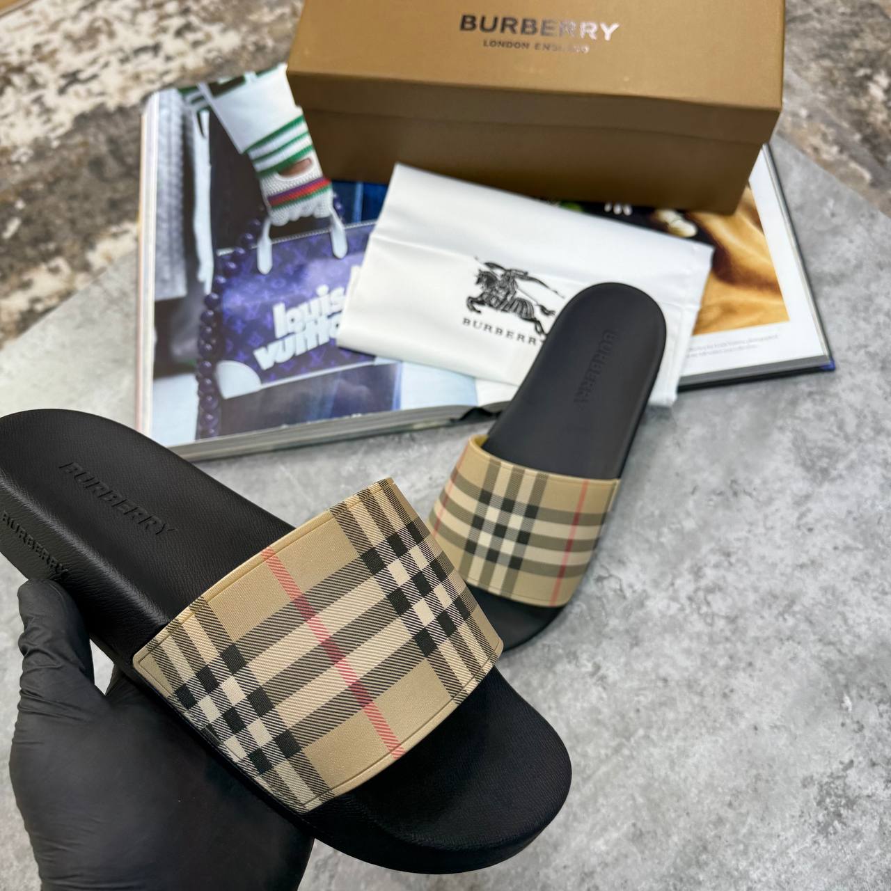 Παντόφλες Burberry - No300925