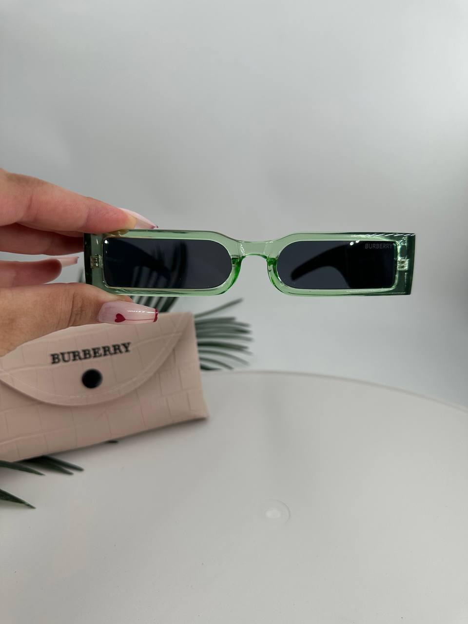 Burberry - BB020